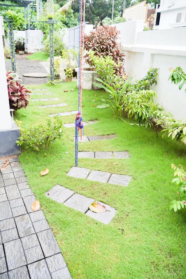Oceana Hills Residency Hotel Alappuzha Exterior photo