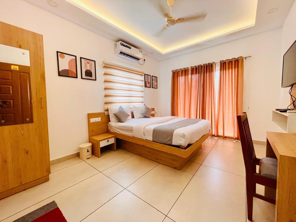 Oceana Hills Residency Hotel Alappuzha Exterior photo